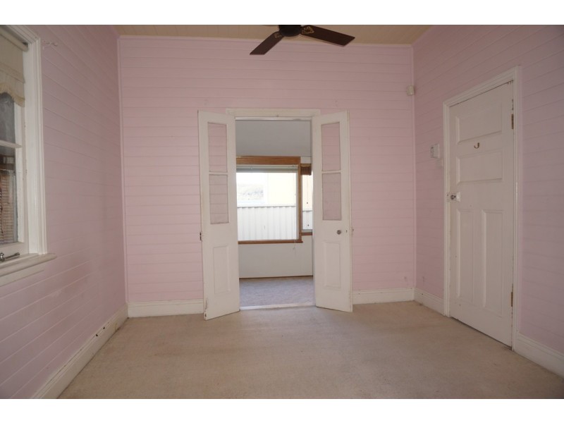 5 Coogee Road, Point Clare NSW 2250