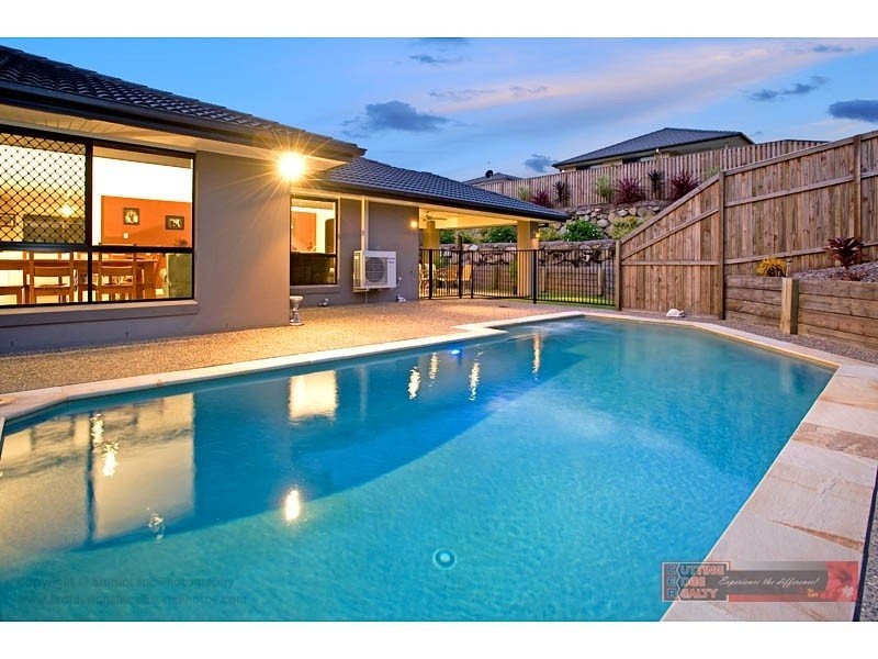 10 FARADAY PL, Pacific Pines QLD 4211