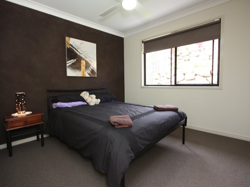 10 FARADAY PL, Pacific Pines QLD 4211