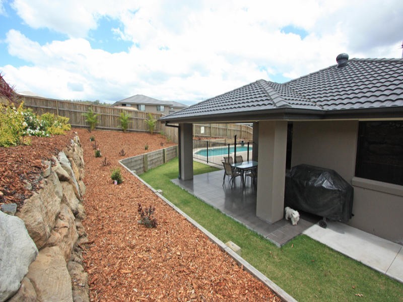 10 FARADAY PL, Pacific Pines QLD 4211