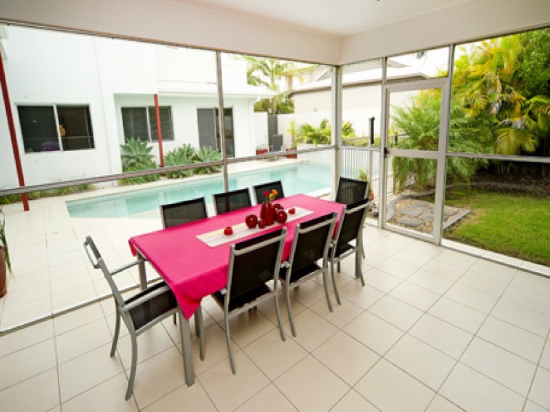 21 BUCCANEER WAY, Coomera Waters QLD 4209