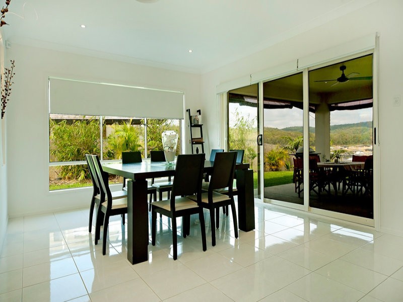 13 Wunburra Circ, Pacific Pines QLD 4211