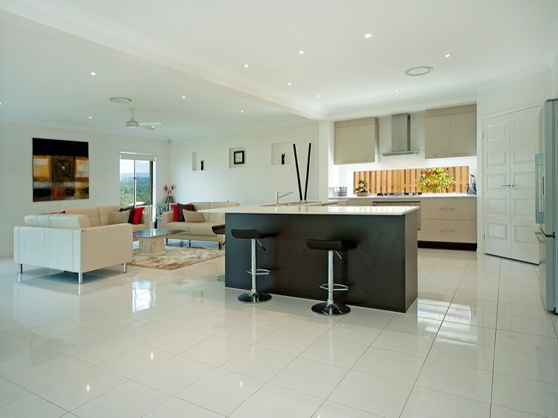 13 Wunburra Circ, Pacific Pines QLD 4211