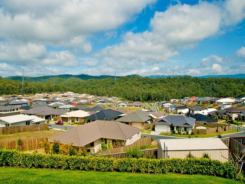 13 Wunburra Circ, Pacific Pines QLD 4211