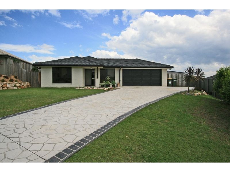 7 Peckham Court, Pacific Pines QLD 4211