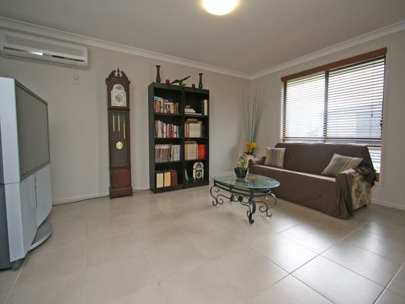 7 Peckham Court, Pacific Pines QLD 4211