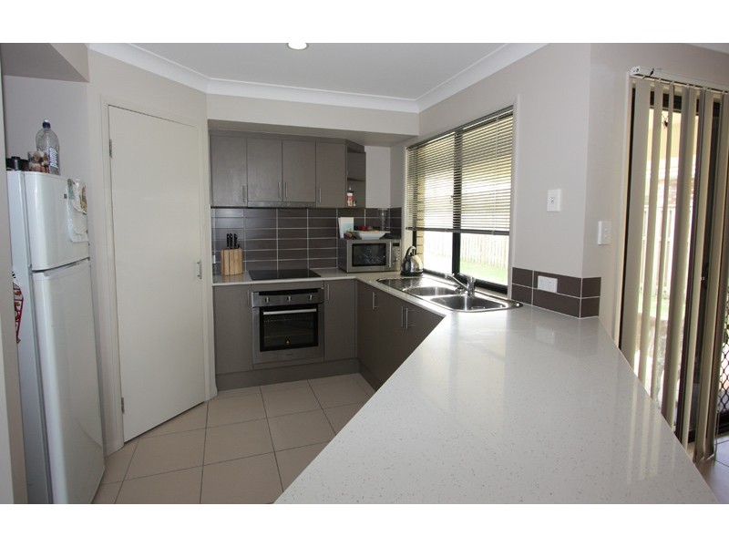 49 MANNING CCT, Pacific Pines QLD 4211