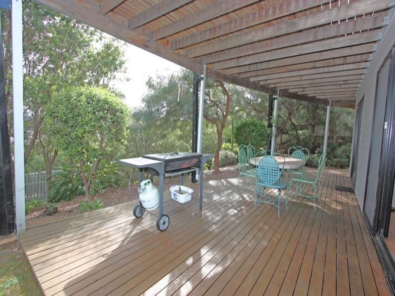 9 MANRA WAY, Pacific Pines QLD 4211