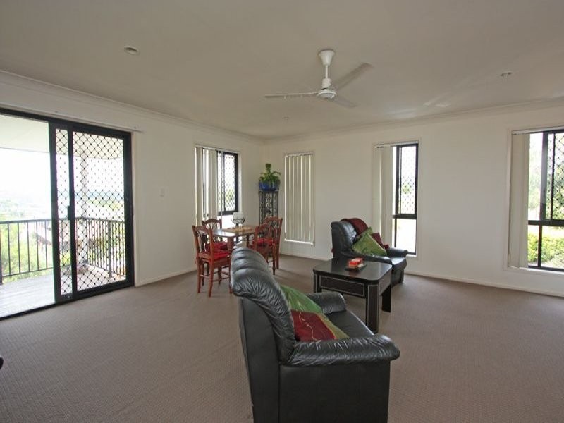 52 Palmerston Drive, Oxenford QLD 4210