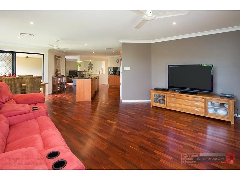 15 Springwood Ave, Pacific Pines QLD 4211