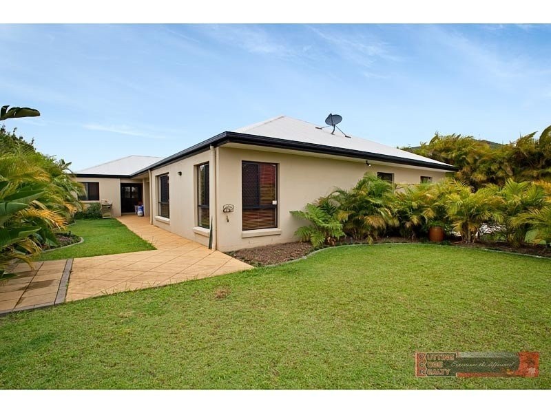 15 Springwood Ave, Pacific Pines QLD 4211
