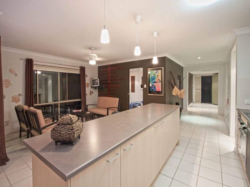 19 TENNANT STREET, Pacific Pines QLD 4211