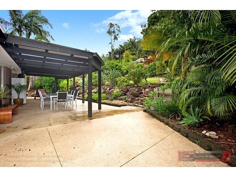 5 Avon Court, Pacific Pines QLD 4211