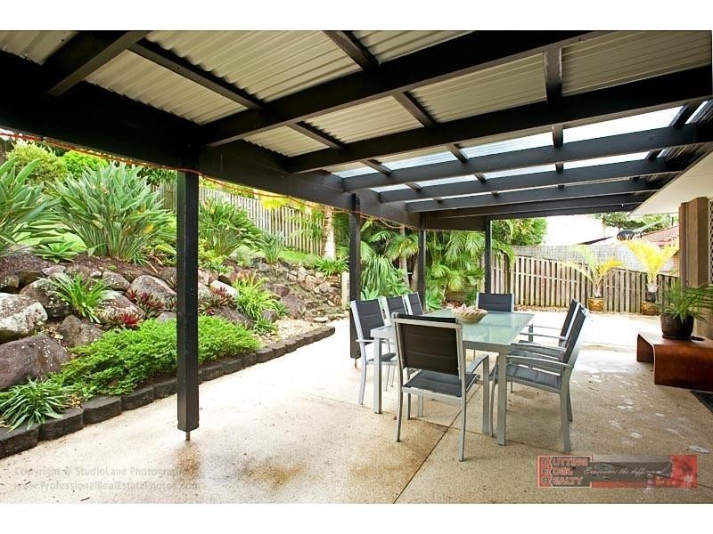 5 Avon Court, Pacific Pines QLD 4211