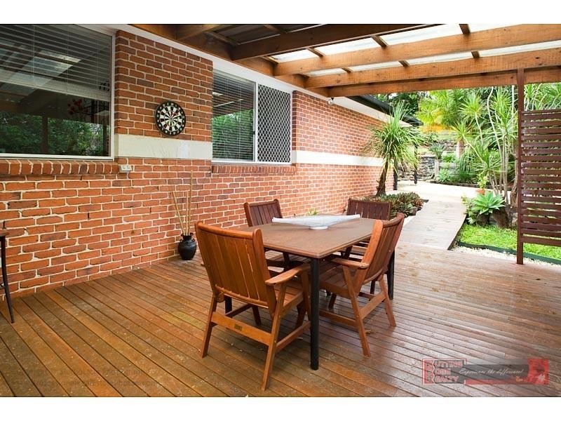 5 Avon Court, Pacific Pines QLD 4211