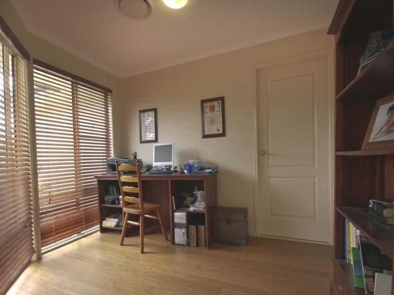 34 WUNBURRA CIRCLE, Pacific Pines QLD 4211