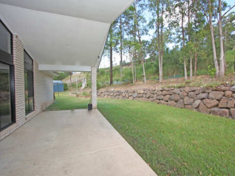 32 Roberts Drive, Maudsland QLD 4210