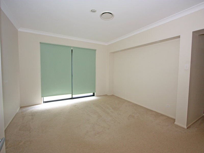 32 Roberts Drive, Maudsland QLD 4210