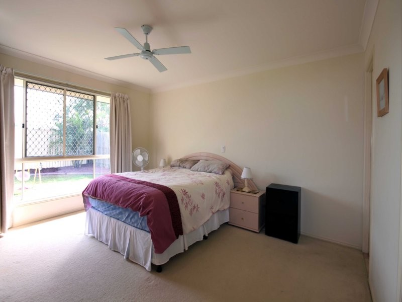 7 Buffalo Cres, Pacific Pines QLD 4211