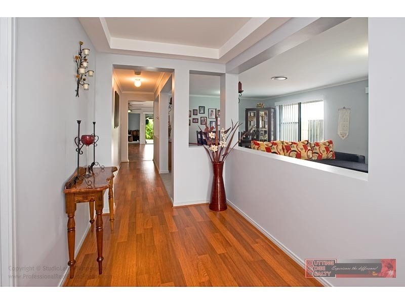 11 Laughlen Chase, Pacific Pines QLD 4211