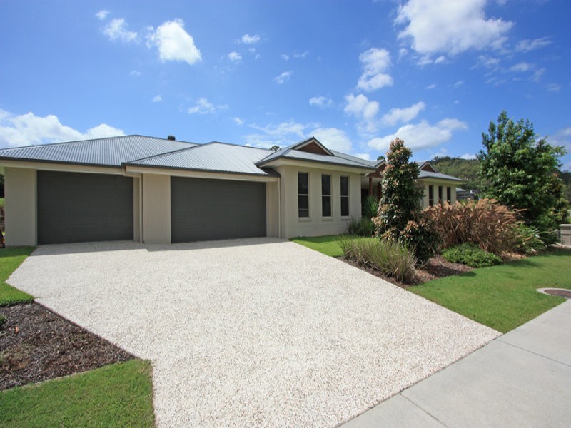 20 LAGOON PARK DR, Maudsland QLD 4210