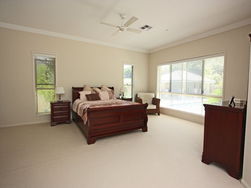 20 LAGOON PARK DR, Maudsland QLD 4210