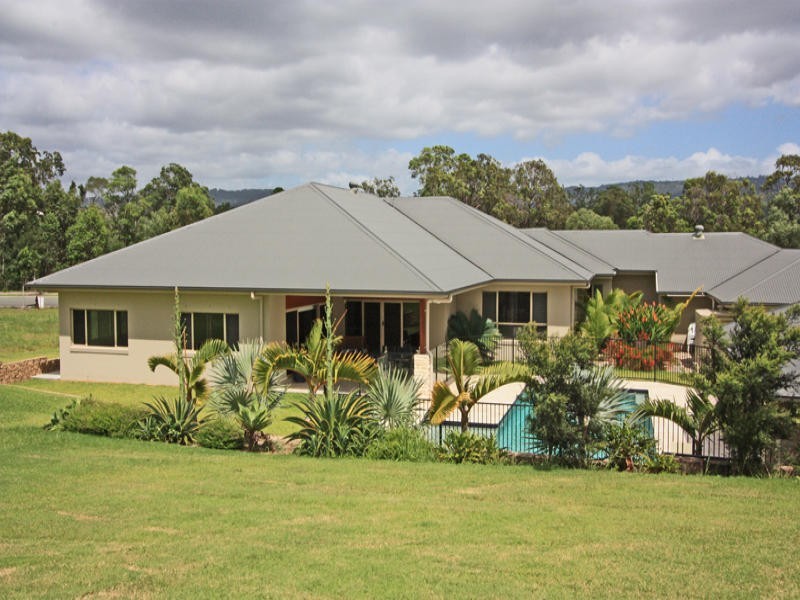 20 LAGOON PARK DR, Maudsland QLD 4210