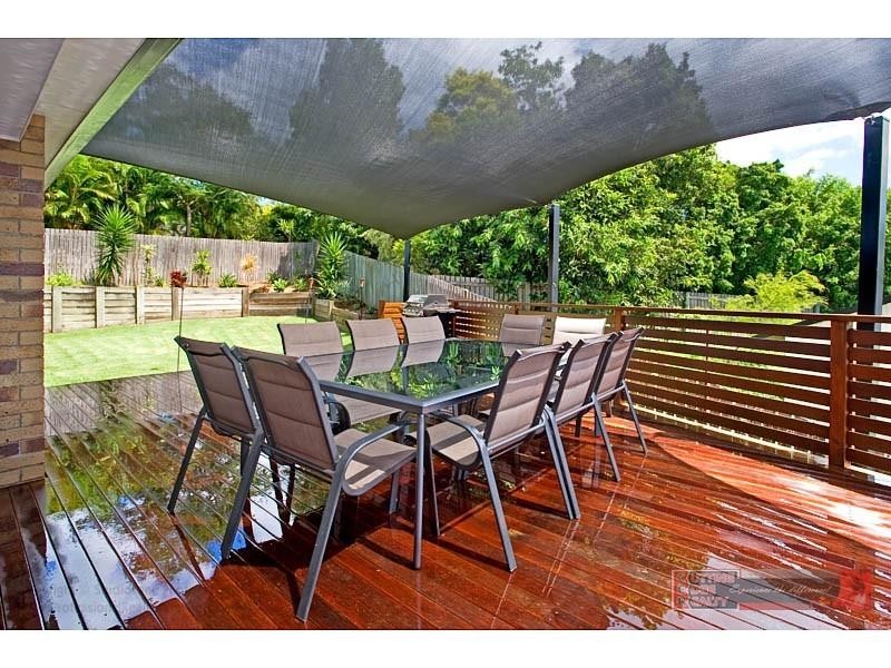 12 Pinebark Avenue, Oxenford QLD 4210