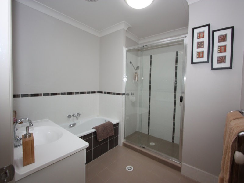 14 BUCHANAN CCT, Oxenford QLD 4210