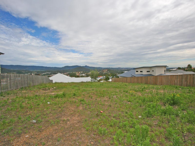 36 Hillary Circuit, Pacific Pines QLD 4211