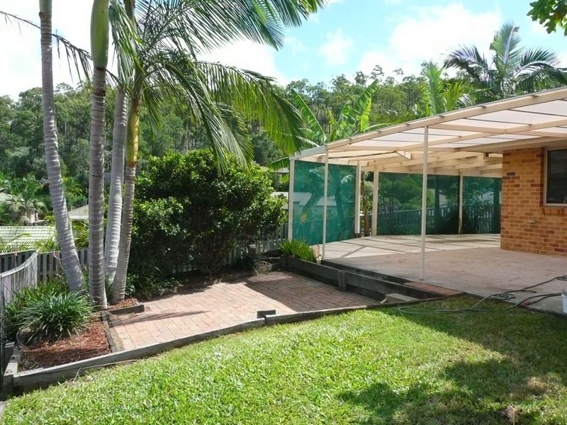 8 malekula Rise, Pacific Pines QLD 4211