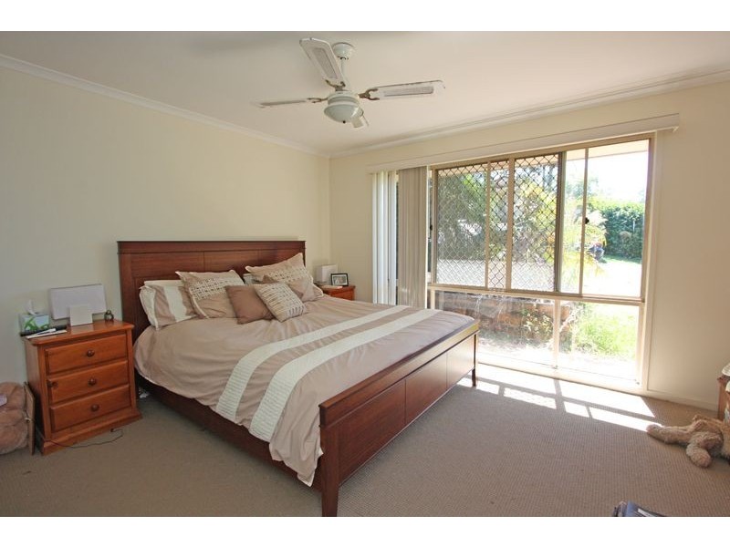 8 malekula Rise, Pacific Pines QLD 4211