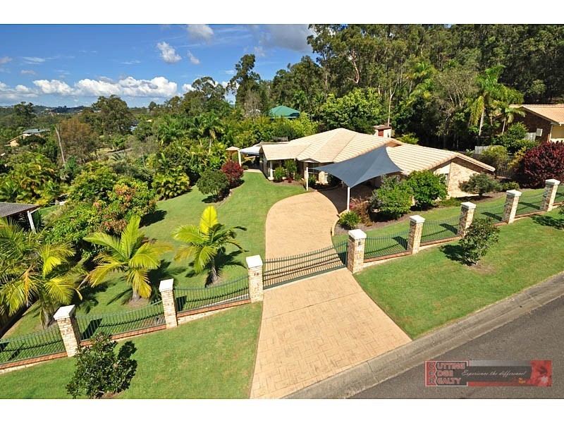 12 White City Dr, Oxenford QLD 4210