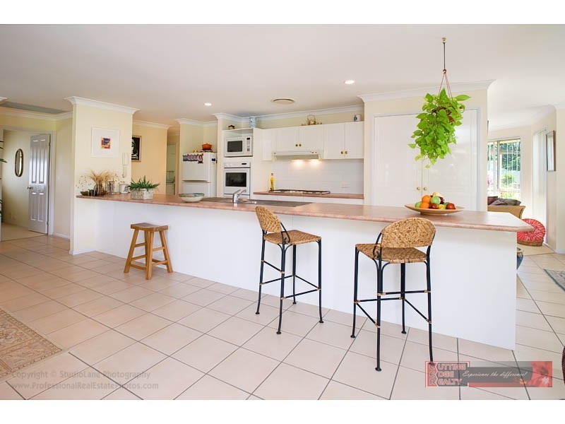 12 White City Dr, Oxenford QLD 4210