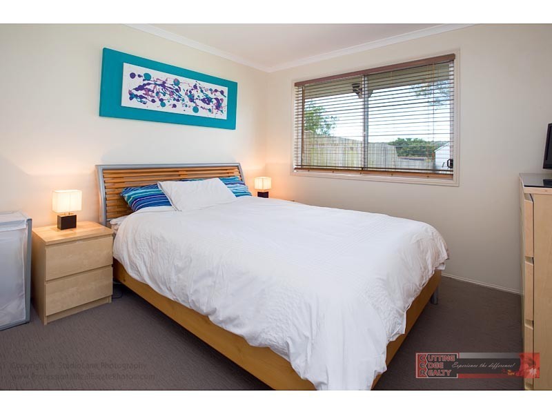 1/6 Musical Court, Oxenford QLD 4210