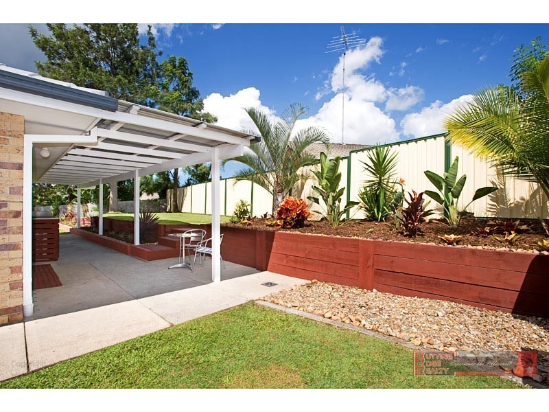 1/6 Musical Court, Oxenford QLD 4210