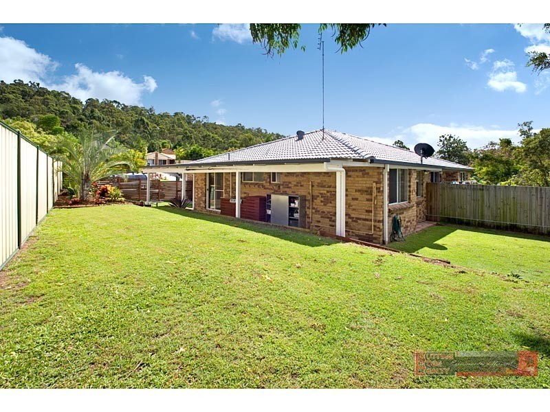 1/6 Musical Court, Oxenford QLD 4210