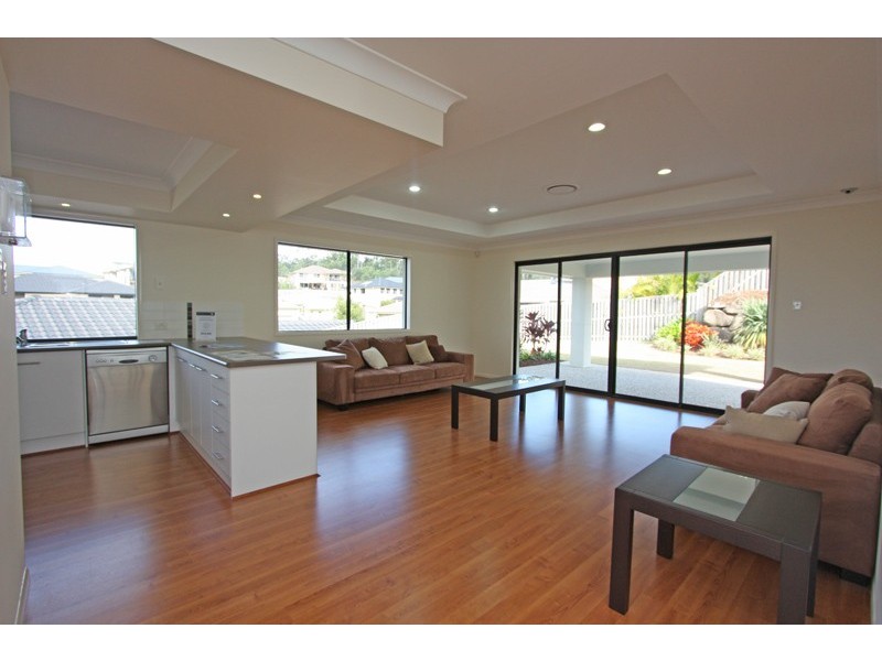 57 LAUGHLEN CHASE, Pacific Pines QLD 4211