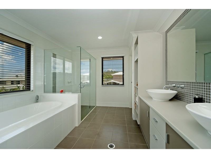 3 Govett, Pacific Pines QLD 4211