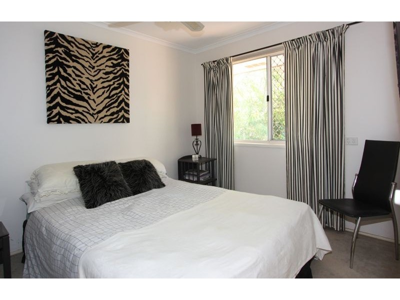 2/20 Chaplin Crescent, Oxenford QLD 4210