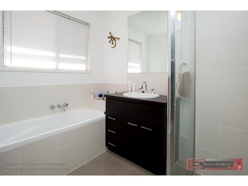 11 Calypso Court, Oxenford QLD 4210