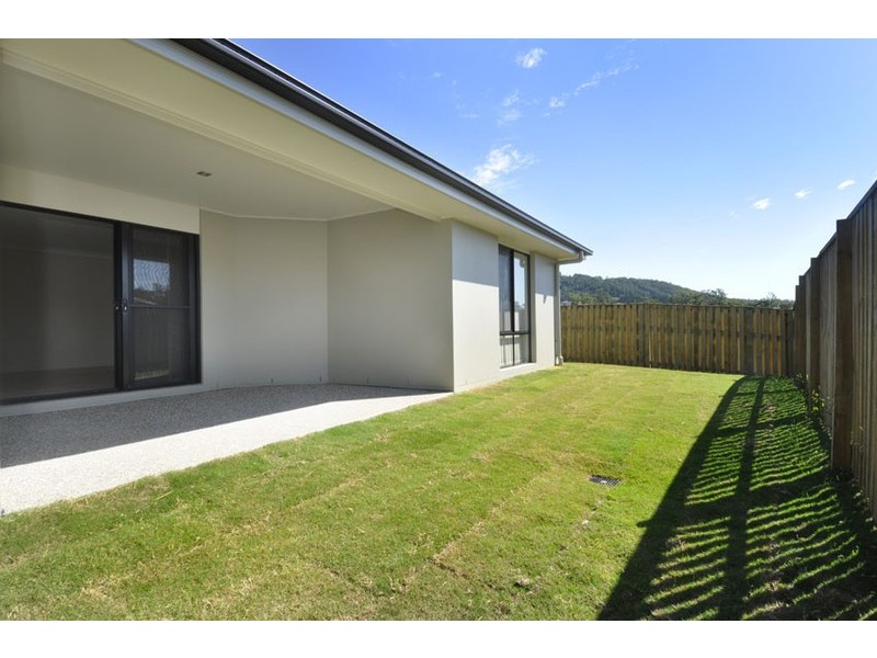 9  STARKEY ST, Pacific Pines QLD 4211