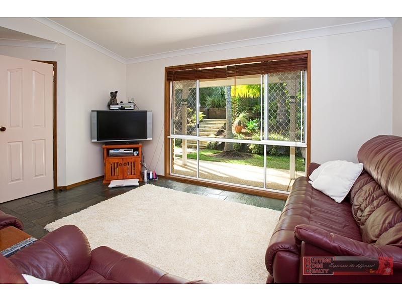 64a California Dr, Oxenford QLD 4210