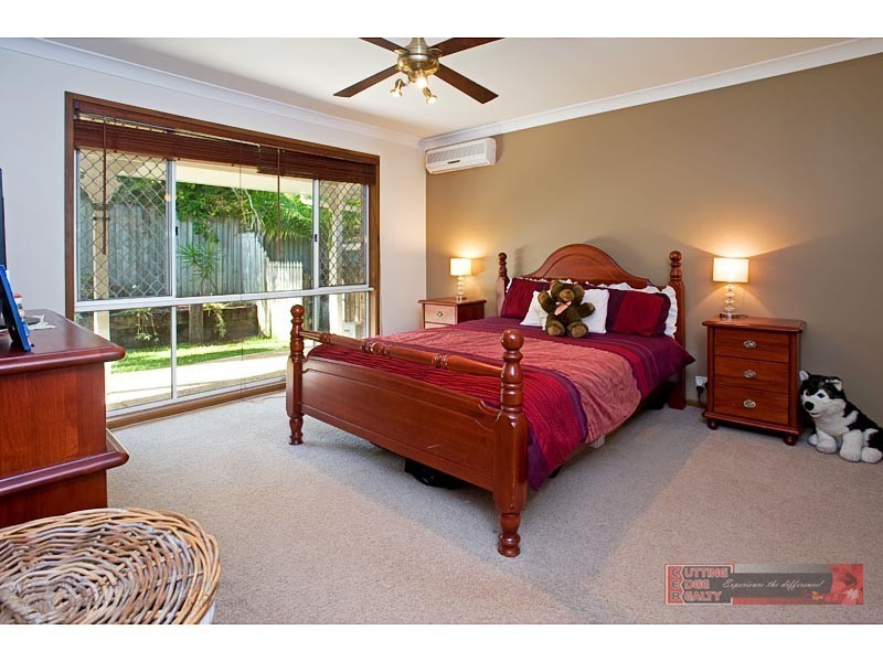 64a California Dr, Oxenford QLD 4210