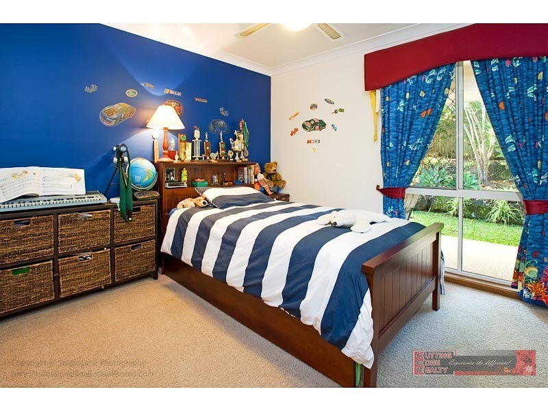 64a California Dr, Oxenford QLD 4210