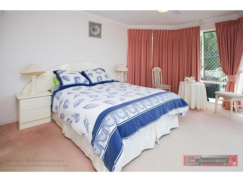 15 Corai Close, Pacific Pines QLD 4211