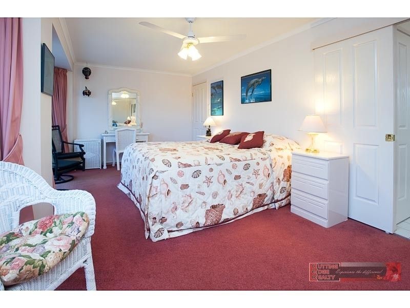 15 Corai Close, Pacific Pines QLD 4211