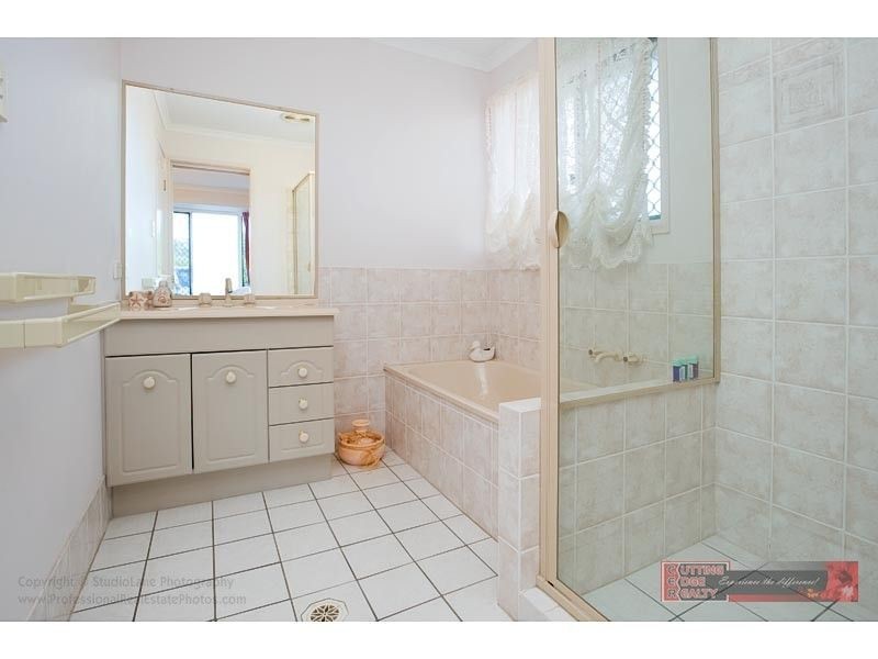 15 Corai Close, Pacific Pines QLD 4211