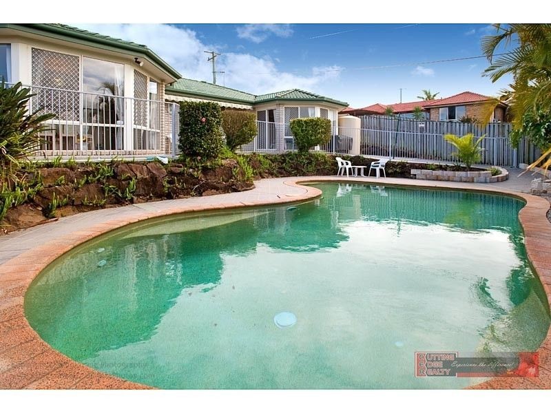 15 Corai Close, Pacific Pines QLD 4211