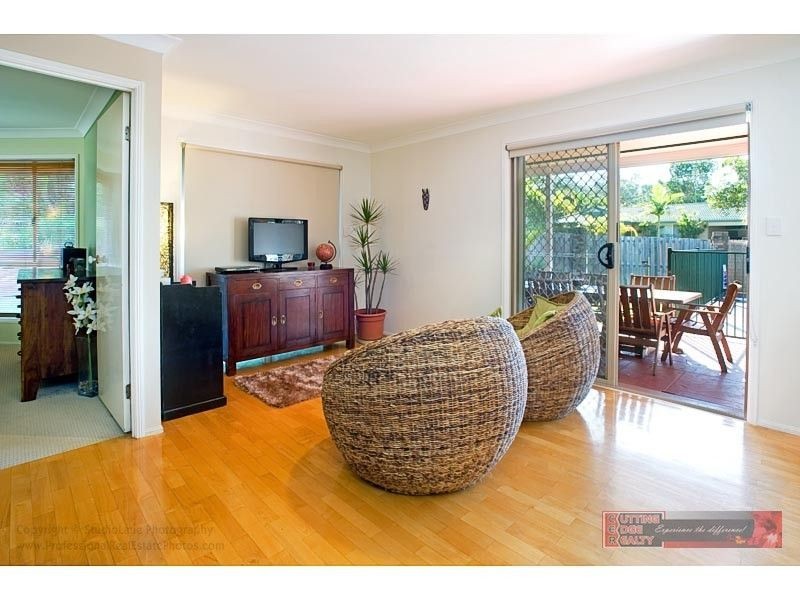 7 Polynesia Avenue, Pacific Pines QLD 4211